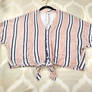 NWOT✨ SIM & SAM Striped Button Down Tie Up Blouse